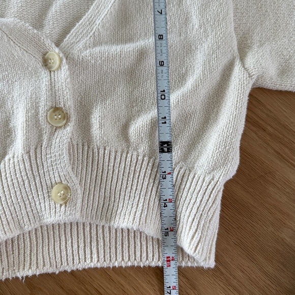 Zara White Cropped 3/4 Sleeve Cardigan Knitted Sweater - Picture 5 of 7